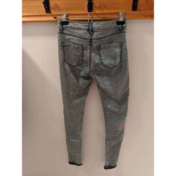 Topshop high waisted Leigh skinny jeans, size 26 - Picture 3 of 3